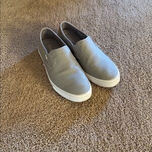 🔥 Toms Grey Baja Slip On Loafers ~ Men’s size 9.5 ~ Excellent condition